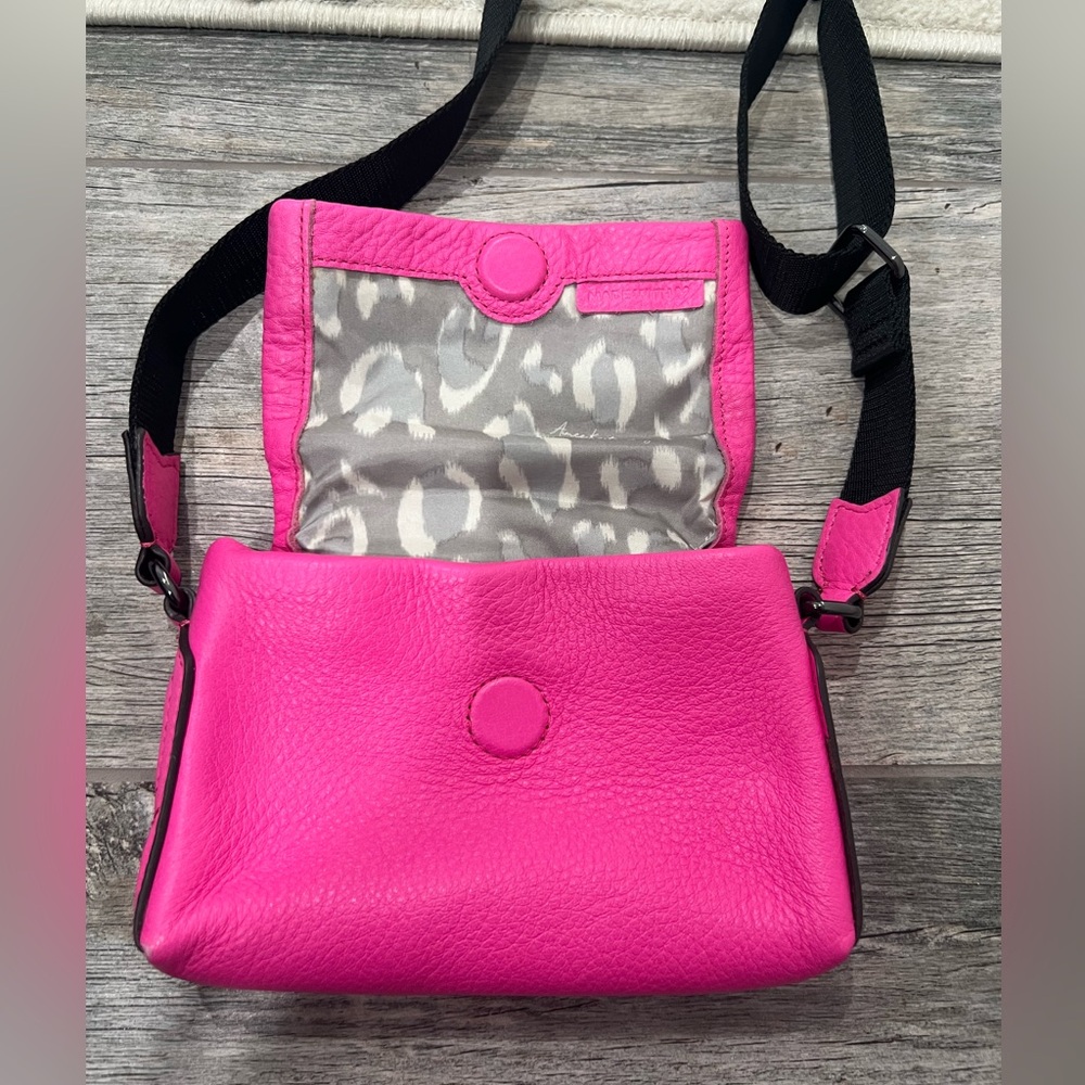 Aimee Kestenberg Leather Crossbody Bag Neon Pink Adjustable Strap - Picture 5 of 5